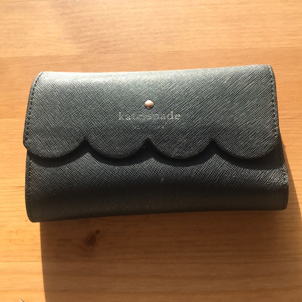 Kate Spade black scalloped wallet